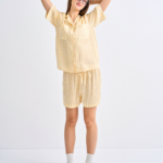 Make Up Your Day ONE STRIPE Short sleeves + Shorts : Yellow