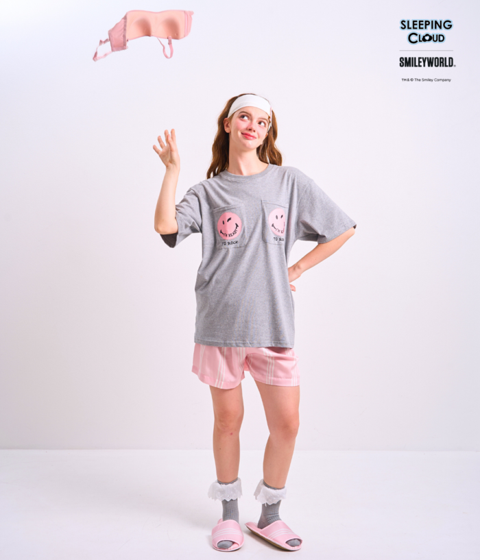 Braless T-Shirt set, Gray T-Shirt + Shorts : Pink - Image 4