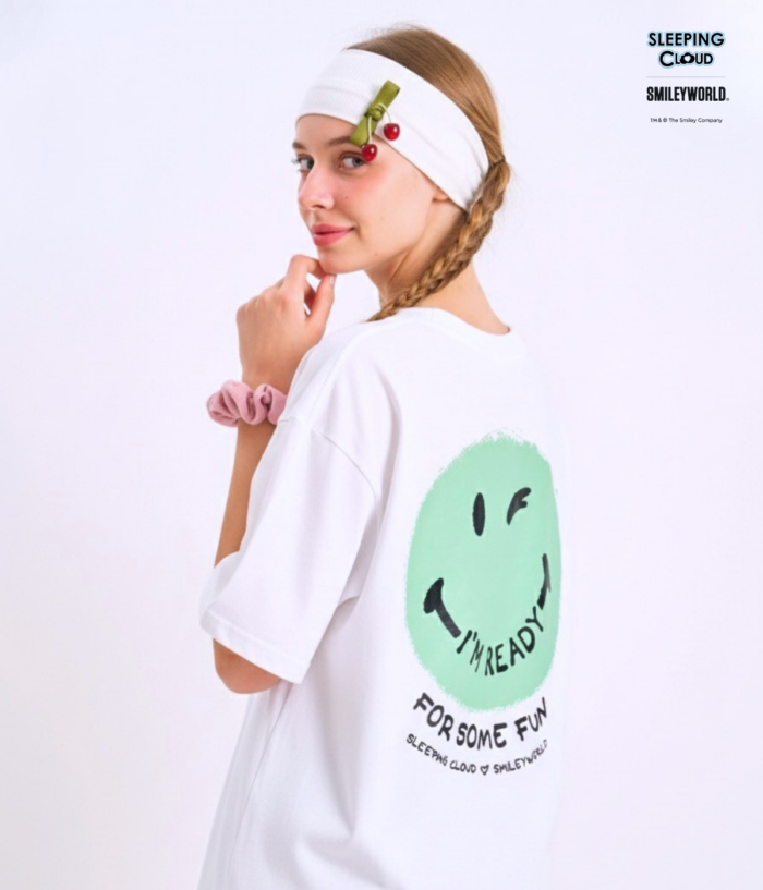 Braless T-Shirt set, White T-Shirt + Shorts : Green - Image 2