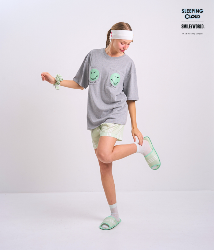 Braless T-Shirt set, Gray T-Shirt + Shorts : Green - Image 4