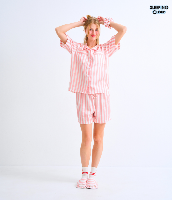 Seven Days  Short sleeves + Shorts : Thursday - Image 5