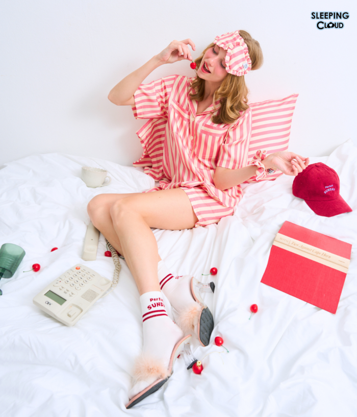 Seven Days  Short sleeves + Shorts : Sunday - Image 6