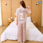 ชุดนอน SLEEPING CLOUD | ชุดนอน 100% LYOCELL ผ้านุ่ม เย็น ใส่สบาย : BearPlease 7days-Wednesday - Image 4