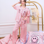 ชุดนอน SLEEPING CLOUD | ชุดนอน 100% LYOCELL ผ้านุ่ม เย็น ใส่สบาย :  Playful Days Tuesday